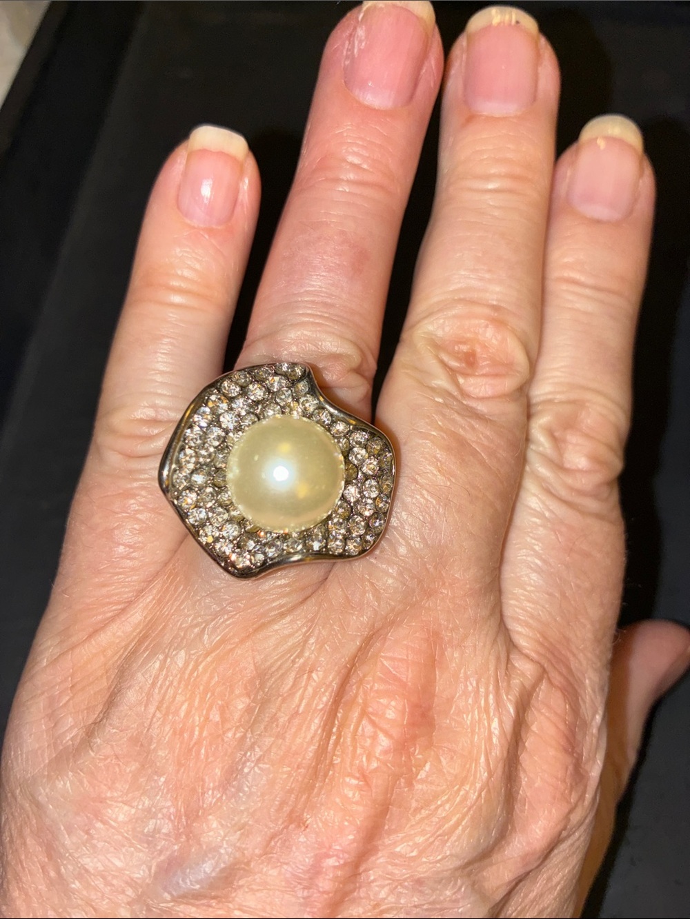 Pearl & Crystal Cocktail Stretch Ring - Cream Pearl